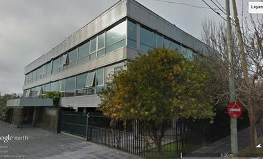INMOBILIARIA COMODORO - VENDE EDIFICIO CORPORATIVO CON EXCELENTE RENTA..!
