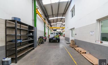 Galpon y oficinas en Ramos Mejia