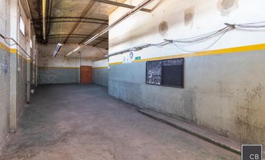 Galpon y oficinas en Ramos Mejia