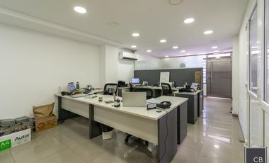 Galpon y oficinas en Ramos Mejia