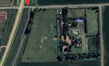 VENTA - Quinta con salón de eventos, hotel, casa de casero, pileta y canchas recreativas. Soldini.