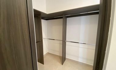 Casa amplia en venta con sotano en Zibata, Querétaro