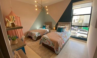 Casa amplia en venta con sotano en Zibata, Querétaro