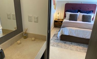 Casa amplia en venta con sotano en Zibata, Querétaro