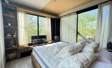 VENTA: Casa en la isla en Paraná Viejo de tres dormitorios con galería y muelle, amoblada. Rosario