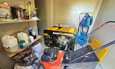 VENTA: Casa en la isla en Paraná Viejo de tres dormitorios con galería y muelle, amoblada. Rosario