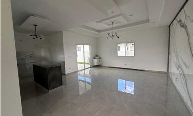 VENTA DE CASA EN ALTO BOQUETE   NUEVA A EXTRENAR