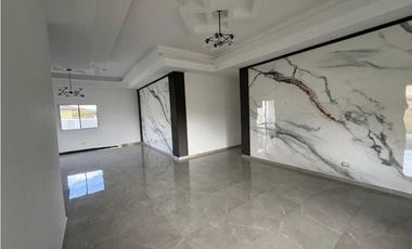 VENTA DE CASA EN ALTO BOQUETE   NUEVA A EXTRENAR