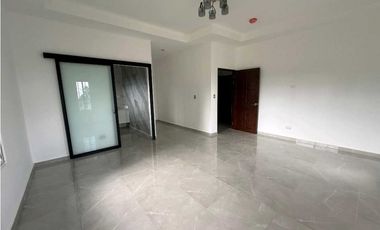 VENTA DE CASA EN ALTO BOQUETE   NUEVA A EXTRENAR