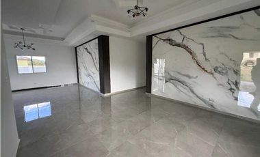 VENTA DE CASA EN ALTO BOQUETE   NUEVA A EXTRENAR