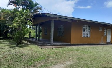 En venta Casa de Playa en Costa Esmeralda, San Carlos.