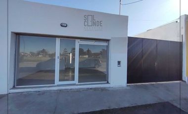 Venta Galpón Mas Local. Zona Alió y Ayacucho