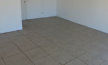 Venta Galpón Mas Local. Zona Alió y Ayacucho