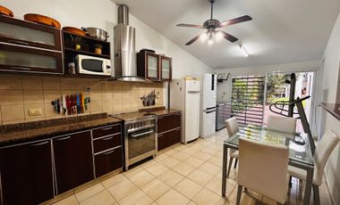 Casa en una plata c/ gran jardín venta en Saavedra