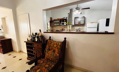 Casa en una plata c/ gran jardín venta en Saavedra