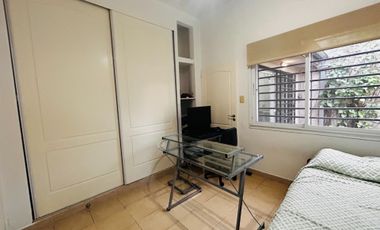 Casa en una plata c/ gran jardín venta en Saavedra