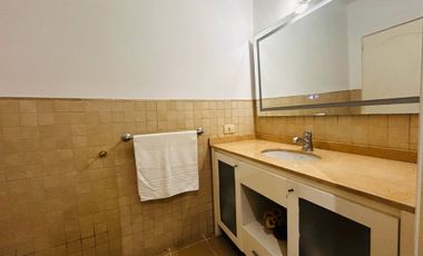 Casa en una plata c/ gran jardín venta en Saavedra