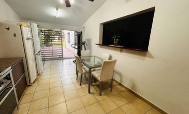 Casa en una plata c/ gran jardín venta en Saavedra
