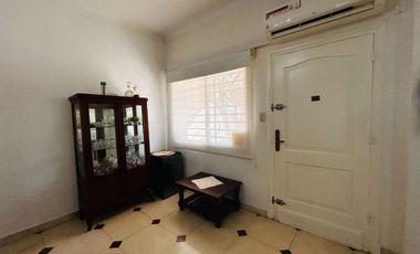 Casa en una plata c/ gran jardín venta en Saavedra