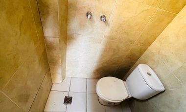 Casa en una plata c/ gran jardín venta en Saavedra