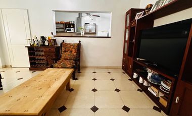 Casa en una plata c/ gran jardín venta en Saavedra