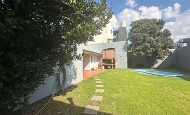Casa en una plata c/ gran jardín venta en Saavedra