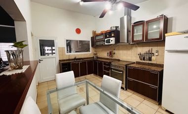 Casa en una plata c/ gran jardín venta en Saavedra