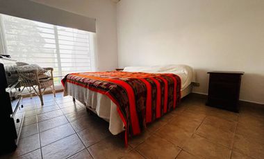 Casa en una plata c/ gran jardín venta en Saavedra