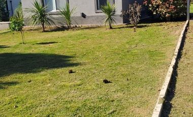 Casa en Venta y/o alquiler en La Primavera,