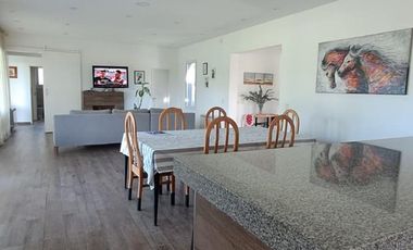 Casa en Venta y/o alquiler en La Primavera,