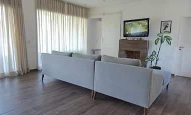 Casa en Venta y/o alquiler en La Primavera,