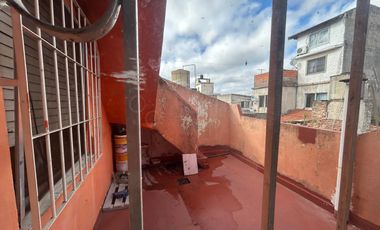 CASA EN VENTA EN LANÚS OESTE