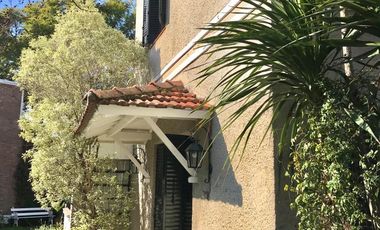 CHALET INGLES EN EXCELENTE UBICACION