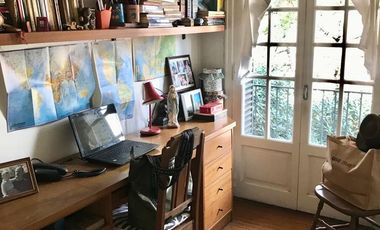 CHALET INGLES EN EXCELENTE UBICACION