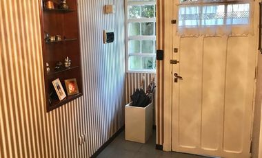 CHALET INGLES EN EXCELENTE UBICACION