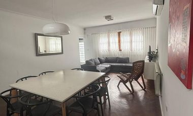 VENTA CASA 4 DORMITORIOS. COCHERA. PATIO. TERRAZA