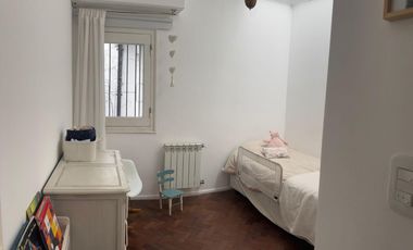 VENTA CASA 4 DORMITORIOS. COCHERA. PATIO. TERRAZA