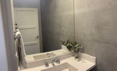 VENTA CASA 4 DORMITORIOS. COCHERA. PATIO. TERRAZA