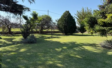 Casa en venta con parque en Alvear, Santa Fe.