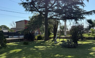 Casa en venta con parque en Alvear, Santa Fe.