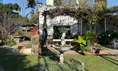 Casa en venta con parque en Alvear, Santa Fe.