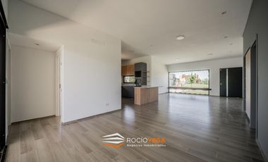 Casa en venta en  Barrio San Felipe Canning