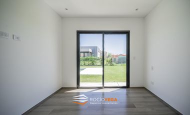 Casa en venta en  Barrio San Felipe Canning