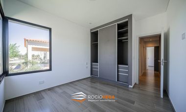 Casa en venta en  Barrio San Felipe Canning