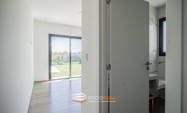 Casa en venta en  Barrio San Felipe Canning