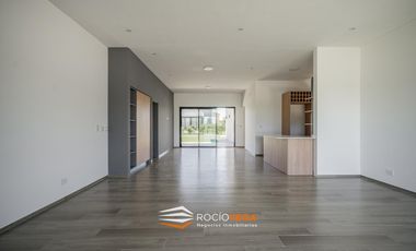 Casa en venta en  Barrio San Felipe Canning