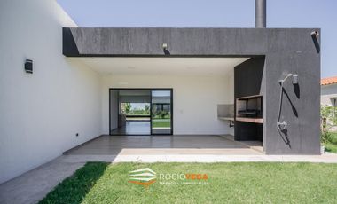 Casa en venta en  Barrio San Felipe Canning