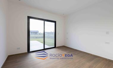 Casa en venta en  Barrio San Felipe Canning