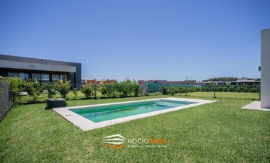 Casa en venta en  Barrio San Felipe Canning
