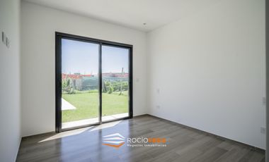 Casa en venta en  Barrio San Felipe Canning